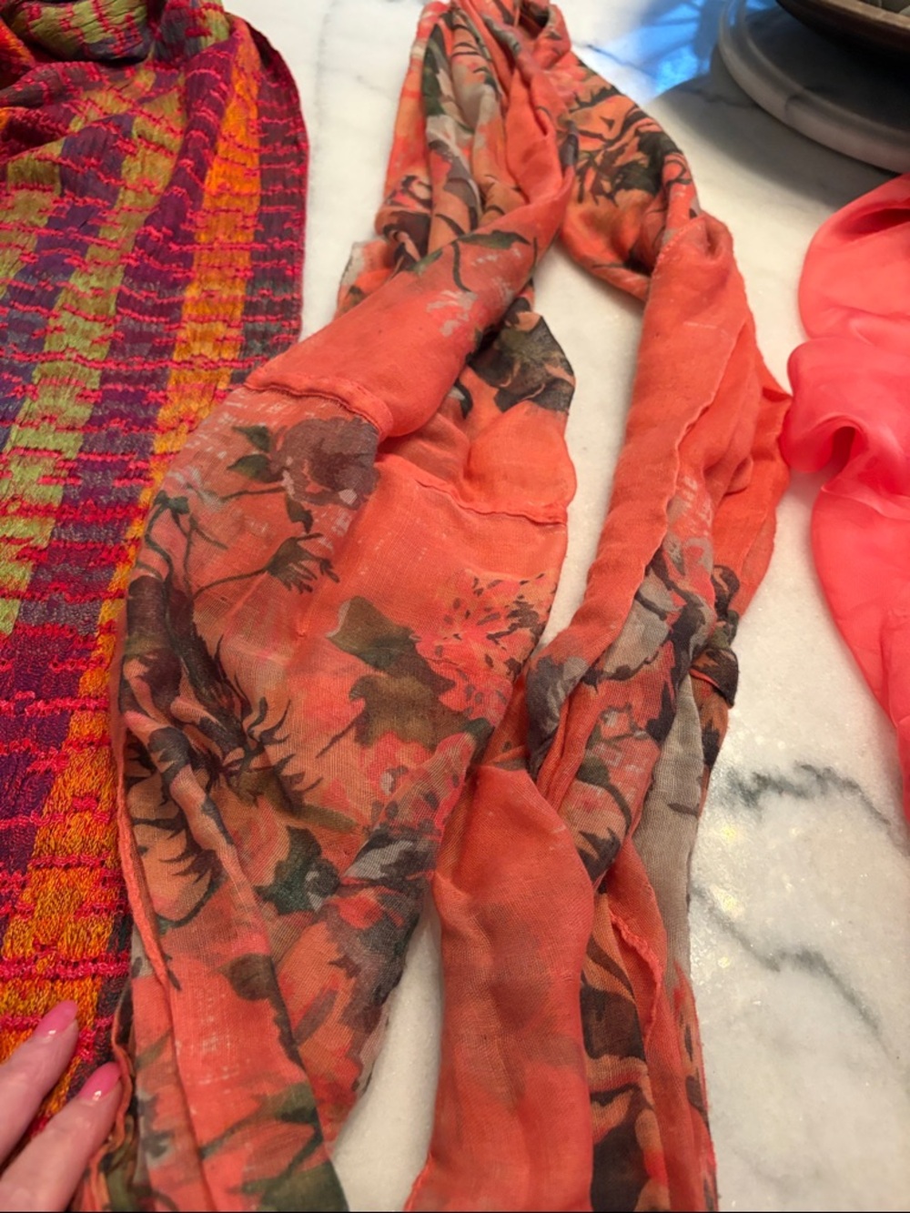 🧣 4 Scarf Bundle Pinks and Corals - Picture 5 of 10